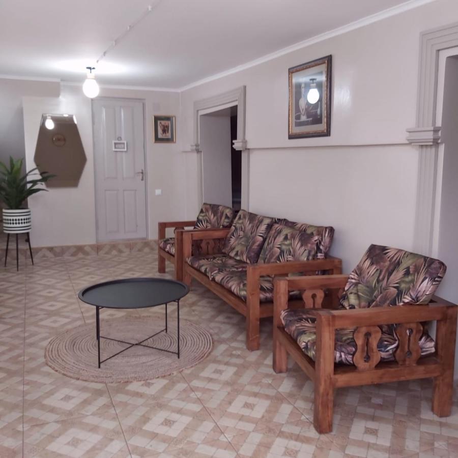 Guesthouse Of Manoni Ratiani เมสเตีย ภายนอก รูปภาพ