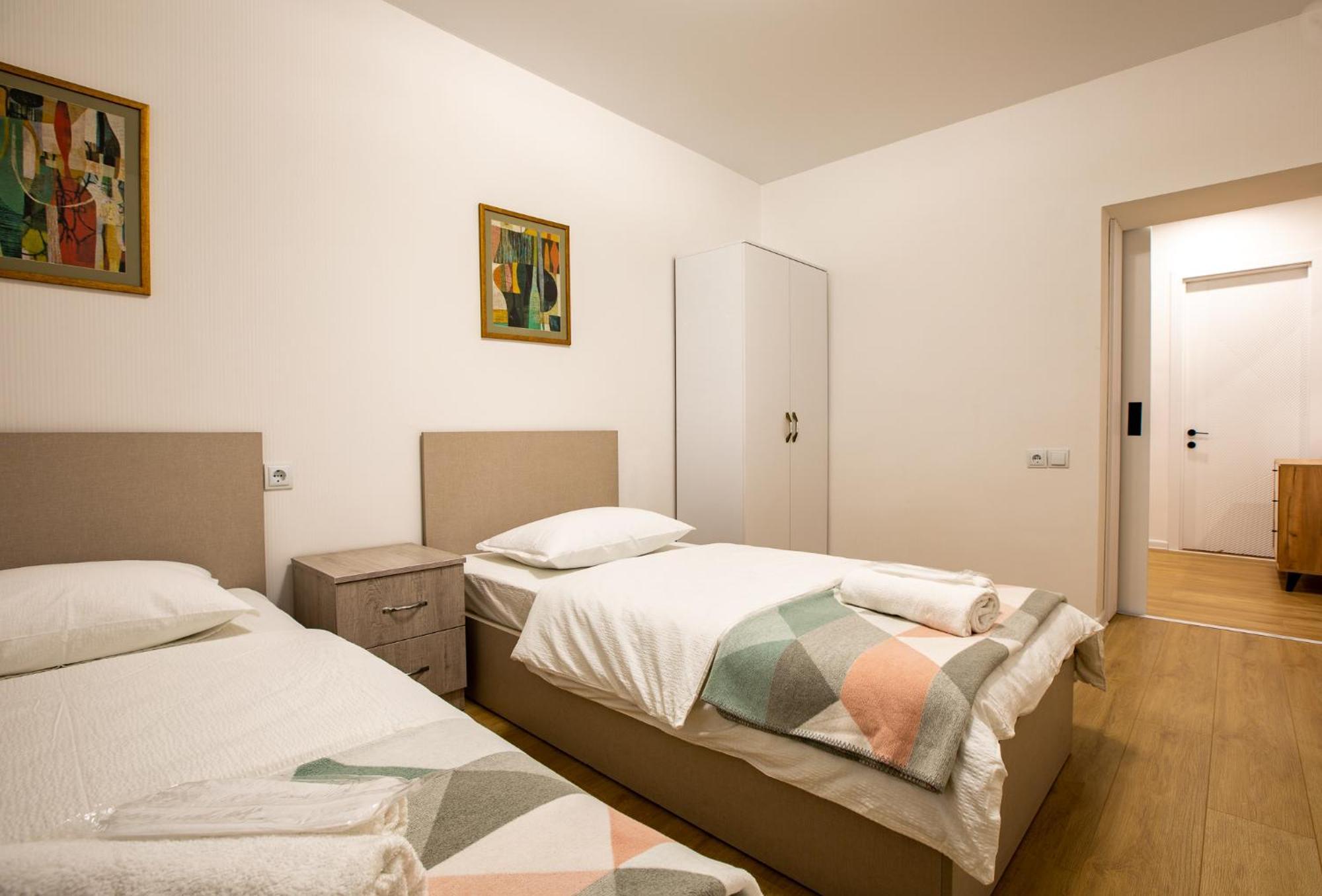 Guesthouse Of Manoni Ratiani เมสเตีย ภายนอก รูปภาพ