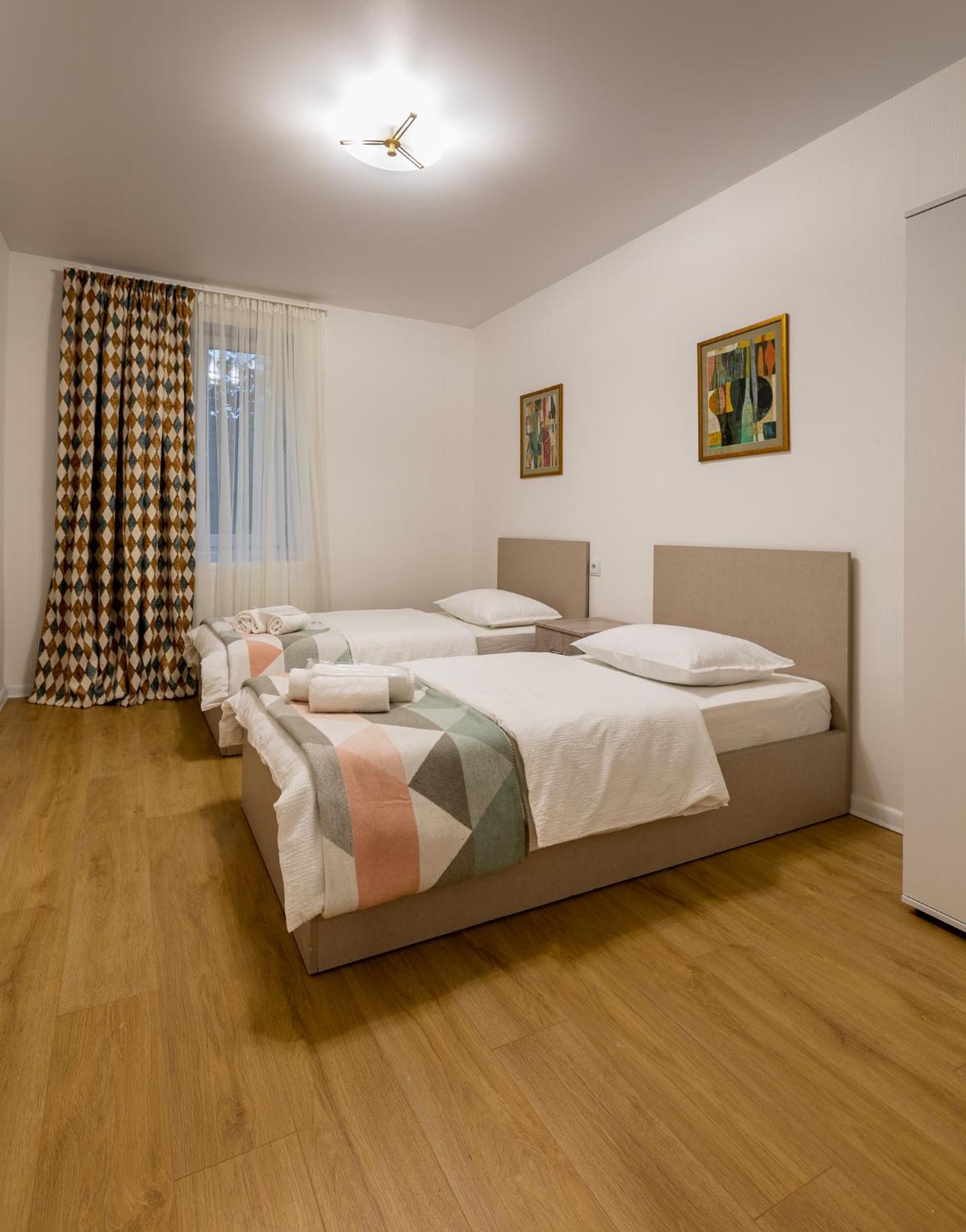 Guesthouse Of Manoni Ratiani เมสเตีย ภายนอก รูปภาพ