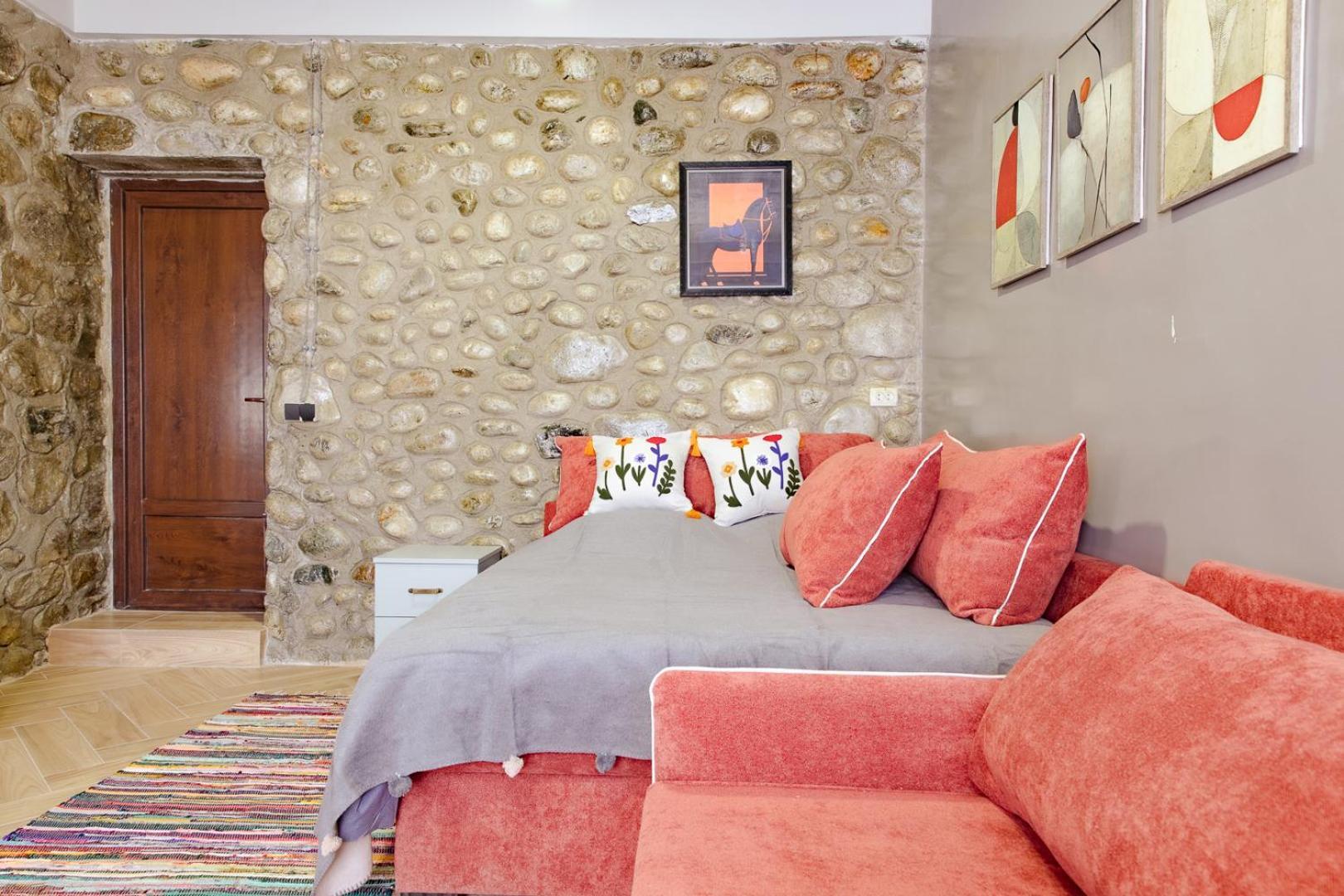 Guesthouse Of Manoni Ratiani เมสเตีย ภายนอก รูปภาพ